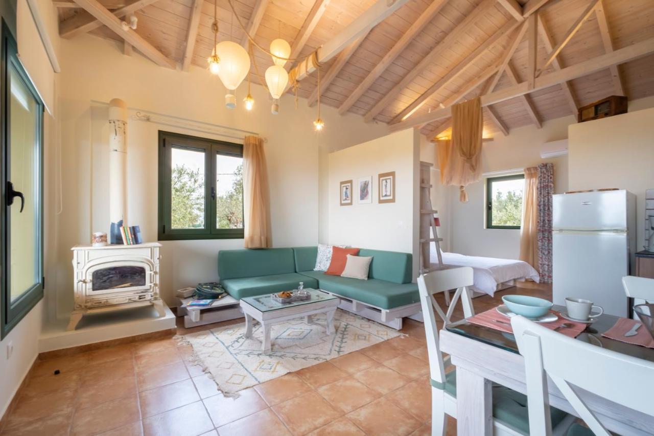 Chamaloni Cottages Finikounta Exterior foto